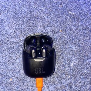 JBL black bluetooth headphones